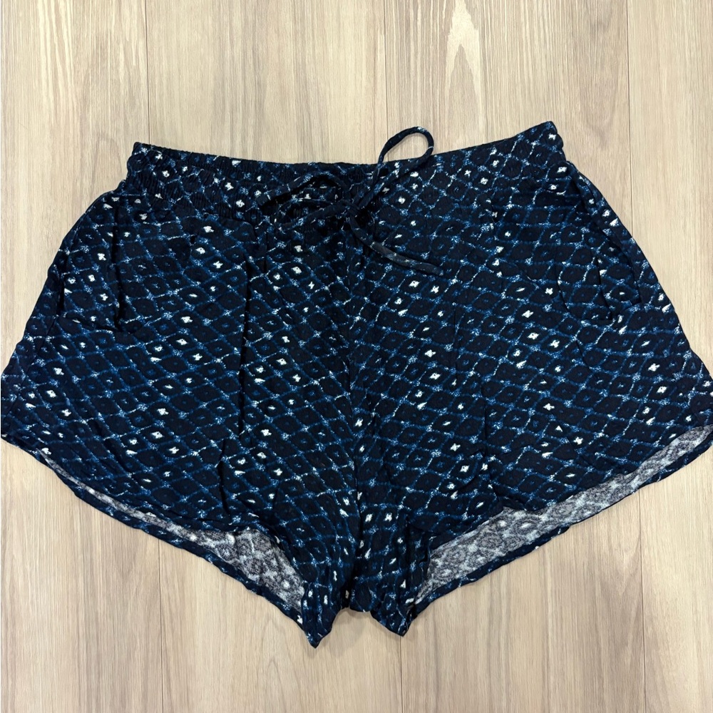 Mudd Navy and White Patterned Shorts